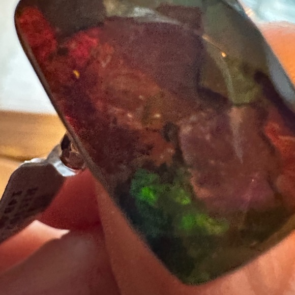 Ammolite and quartz doublet Gemstone Ring.  Comes with heart shaped box - Picture 4 of 12